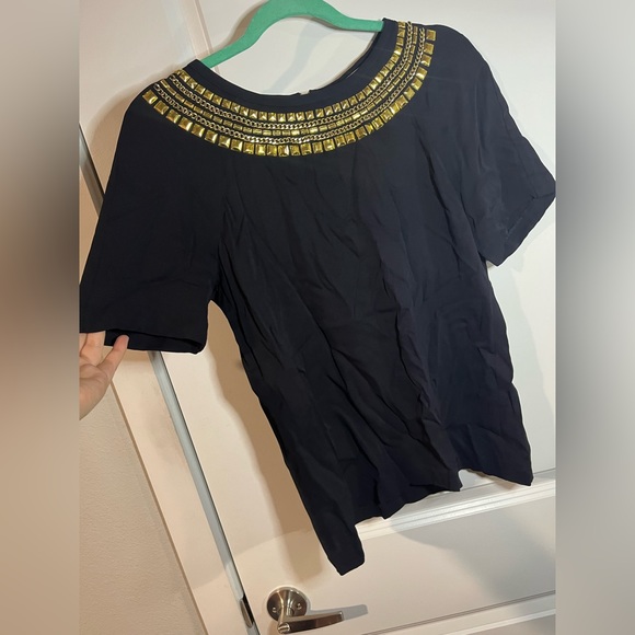 Michael KORS Metallic Gold Chain/Studded Neckline Black Blouse Size Medium - Picture 3 of 13
